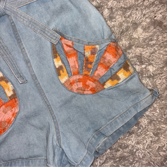 Chasing Unicorns Waiting for the Sun Overall Size Small - Picture 4 of 9